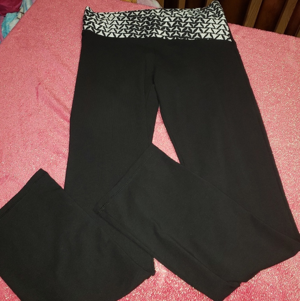 VICTORIA'S SECRET 'Sport' Yoga Pants